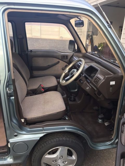 1992 Blue Volkswagen Bus/Vanagon Standard Passenger Van