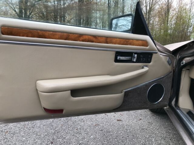 1992 Beige Jaguar XJS Coupe