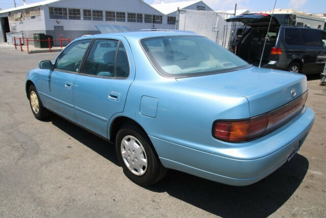 1992 Blue Toyota Camry Sedan