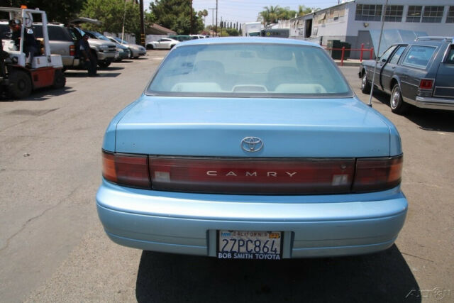 1992 Blue Toyota Camry Sedan
