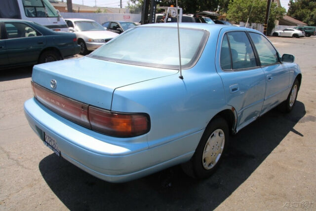 1992 Blue Toyota Camry Sedan