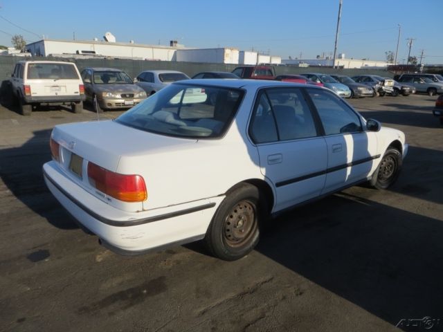1992 White Honda Accord Sedan