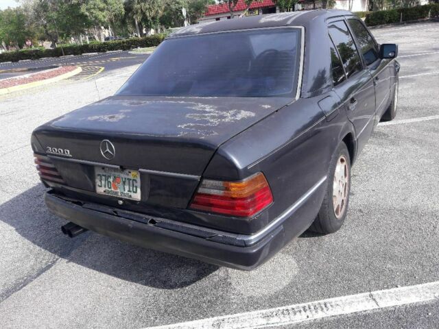 1992 Mercedes-Benz 300-Series
