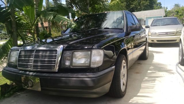 1992 Black Mercedes-Benz E-Class Sedan