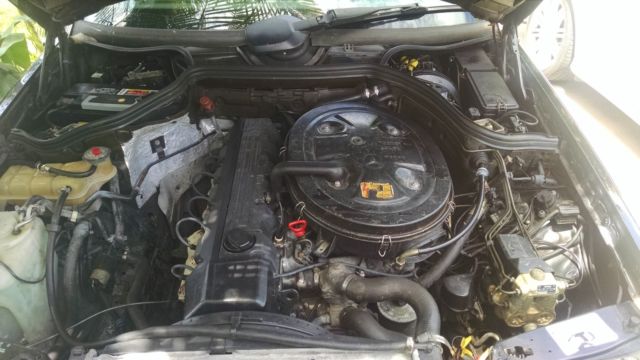 1992 Black Mercedes-Benz E-Class Sedan