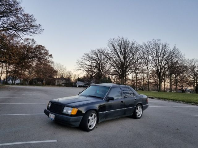 1992 Black Mercedes-Benz E-Class Sedan