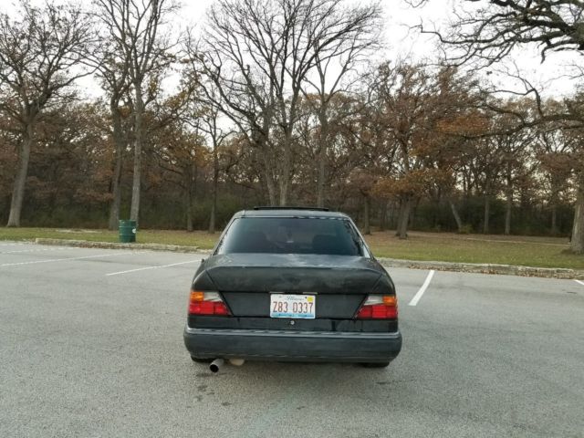1992 Black Mercedes-Benz E-Class Sedan