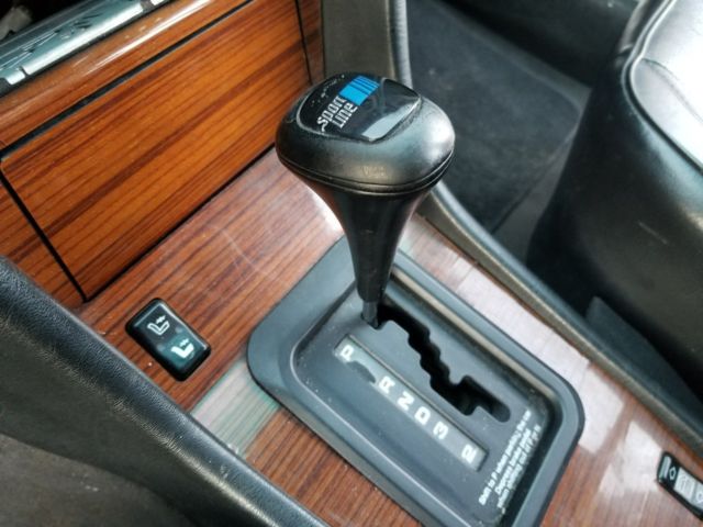 1992 Black Mercedes-Benz E-Class Sedan