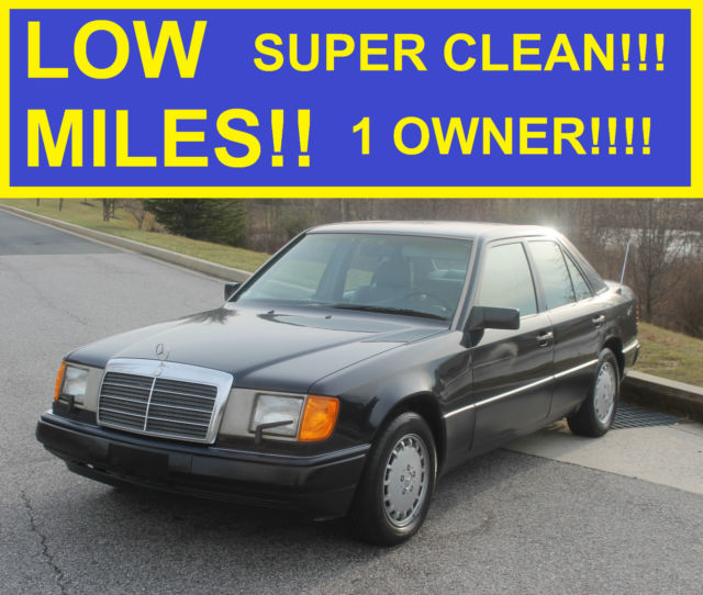 1992 blue Mercedes-Benz 300-Series Sedan