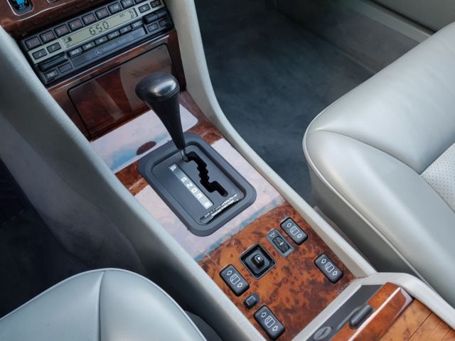 1992 Silver Mercedes-Benz 300-Series Coupe