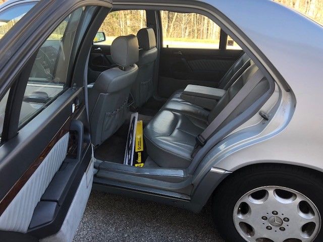 1992 Mercedes-Benz 500-Series