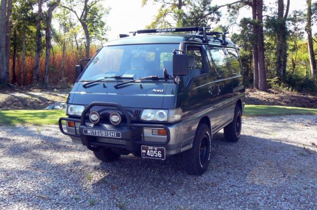 1992 Green Mitsubishi Other SUV