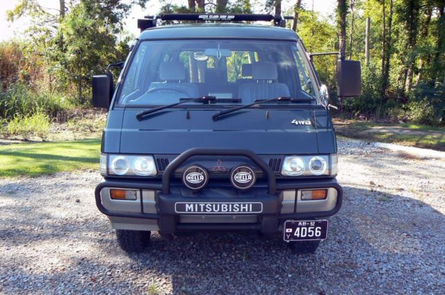 1992 Green Mitsubishi Other SUV