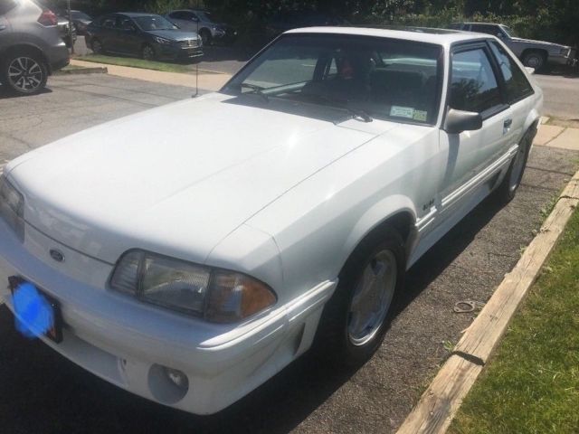 1992 White Ford Mustang Hatchback