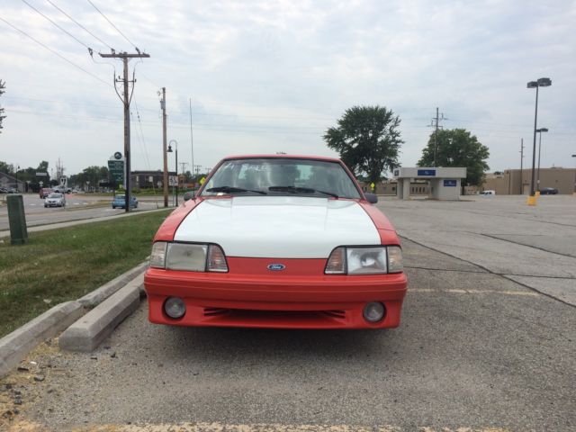 19920000 Black Ford Mustang Hatchback