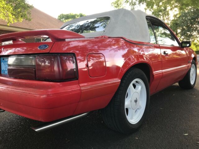 1992 Ford Mustang