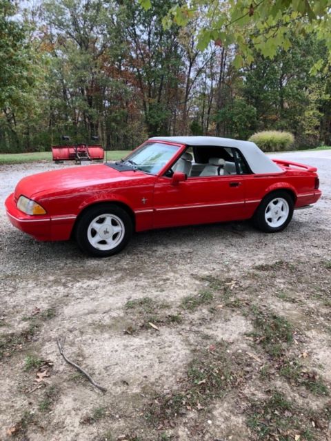 1992 VIBRANT RED Ford Mustang Convertible