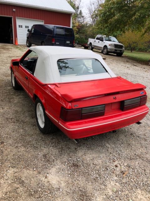 1992 VIBRANT RED Ford Mustang Convertible