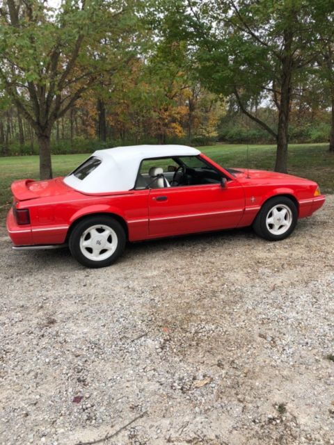 1992 VIBRANT RED Ford Mustang Convertible