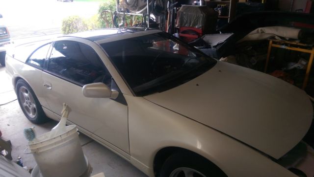 1992 White Nissan 300ZX Coupe