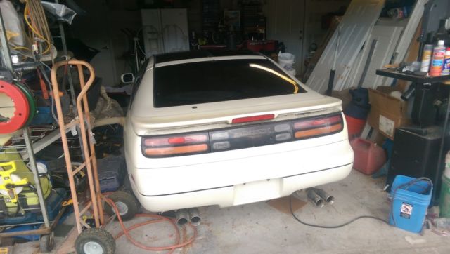 1992 White Nissan 300ZX Coupe