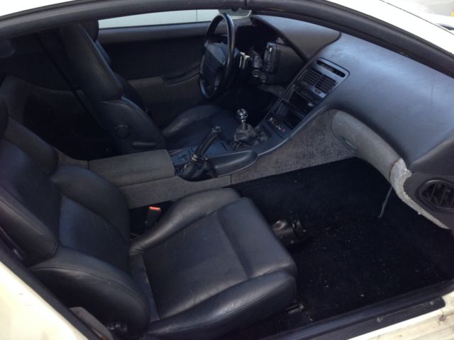 1992 White Nissan 300ZX Coupe