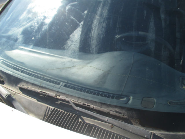 1992 White Nissan NX Coupe