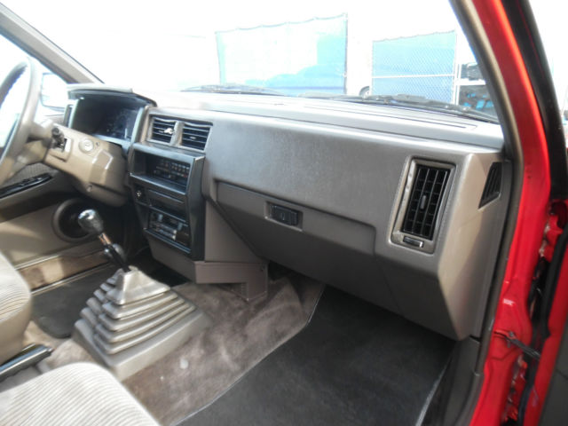 1992 Red Nissan Pathfinder SUV