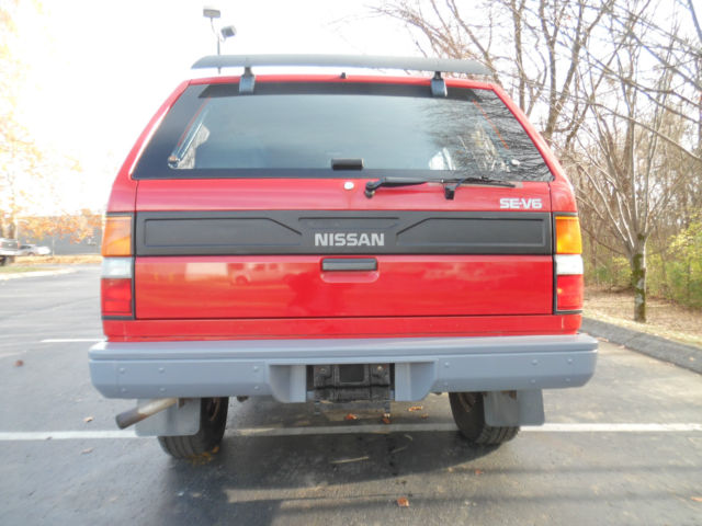 1992 Red Nissan Pathfinder SUV