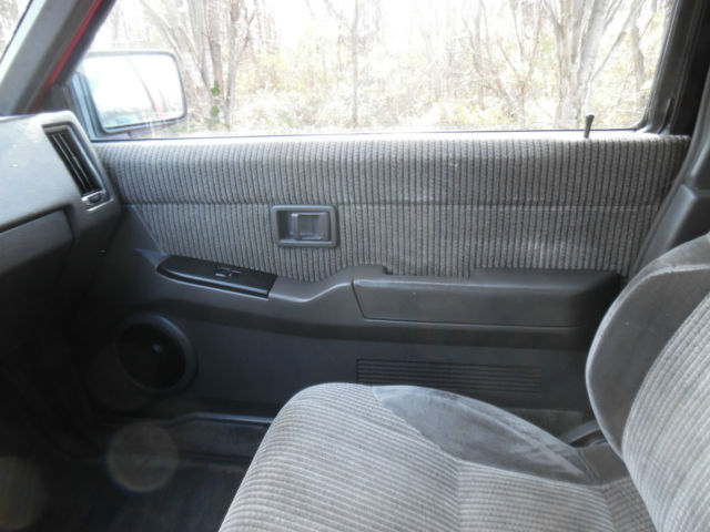 1992 Red Nissan Pathfinder SUV