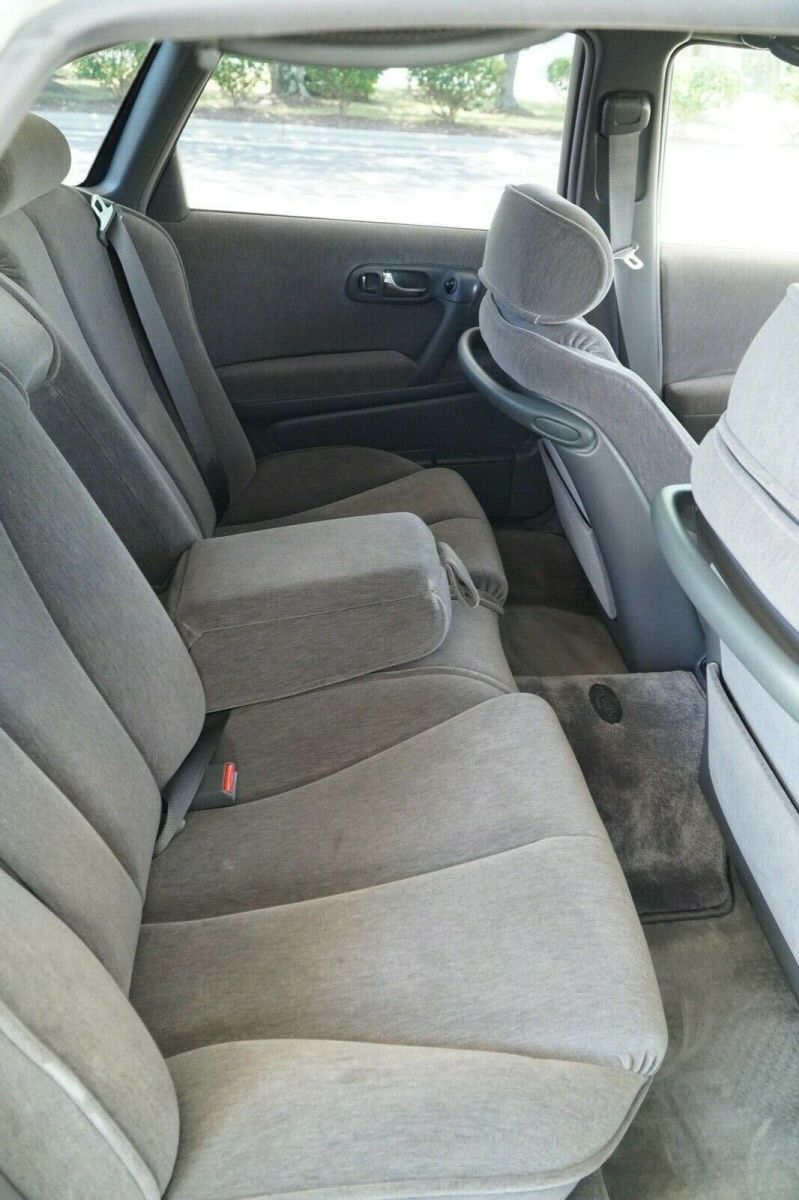 1992 Pearl White Nissan President Sedan