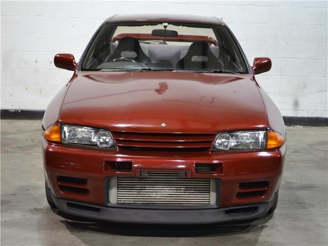 1992 Red Nissan GT-R coupe