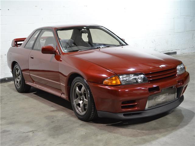 1992 Red Nissan GT-R coupe