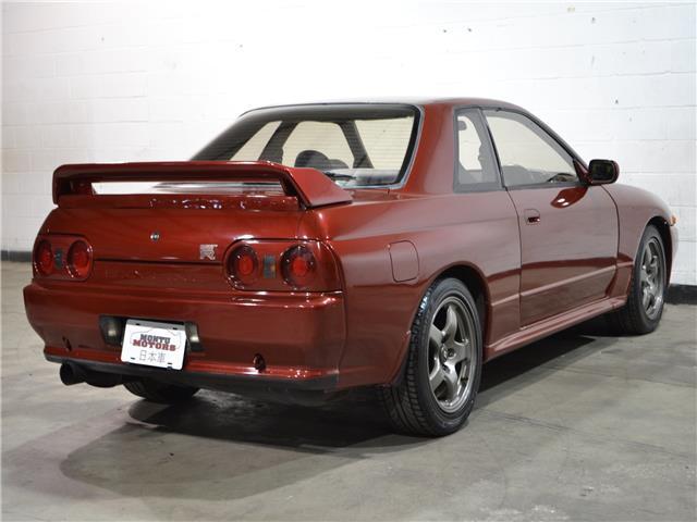 1992 Red Nissan GT-R coupe
