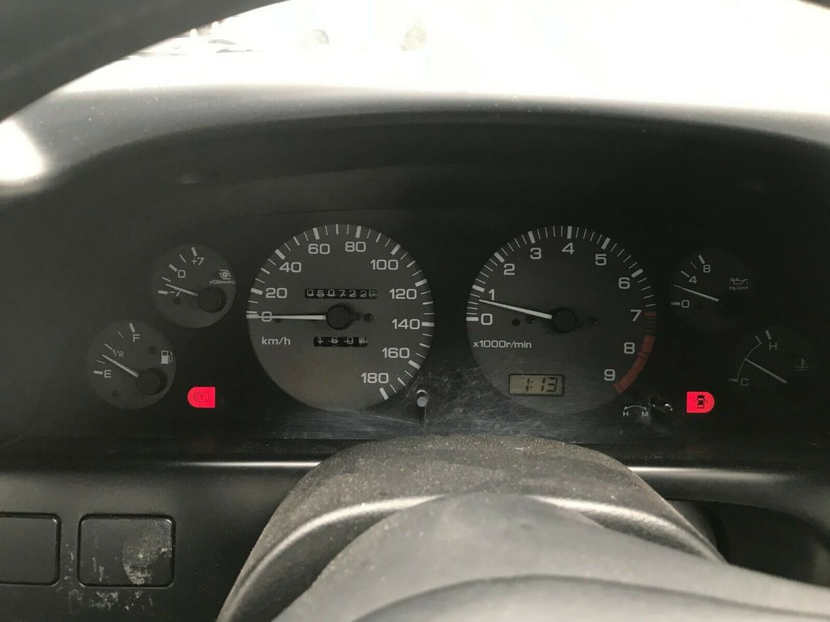 1992 White Nissan GT-R Coupe