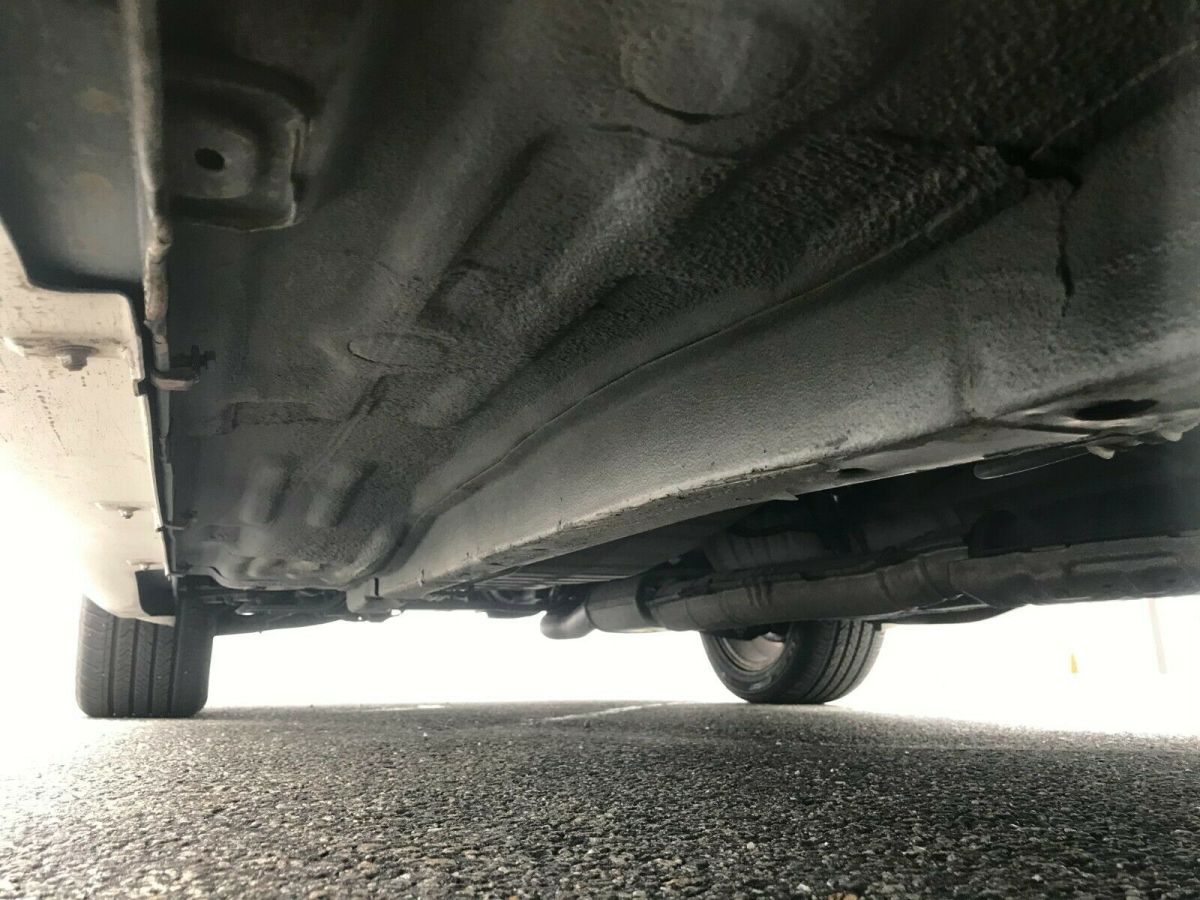 1992 White Nissan GT-R Coupe