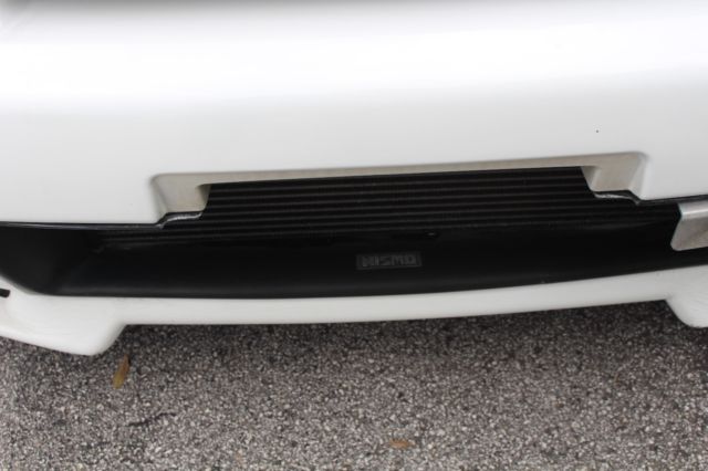 1992 White Nissan GT-R Coupe
