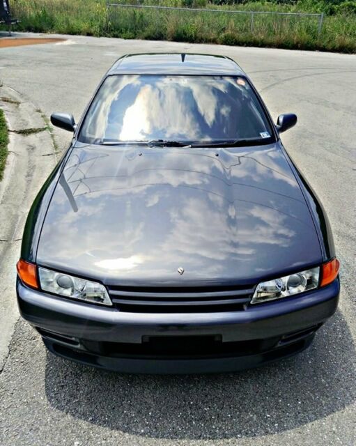 1992 Gray Nissan GT-R Coupe