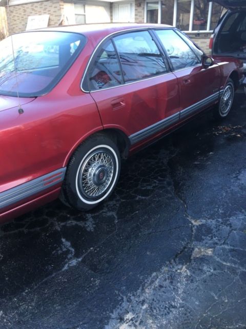 1992 Burgundy Oldsmobile Eighty-Eight