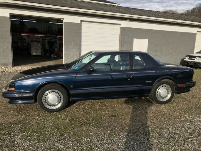 1992 Blue Oldsmobile Toronado Coupe
