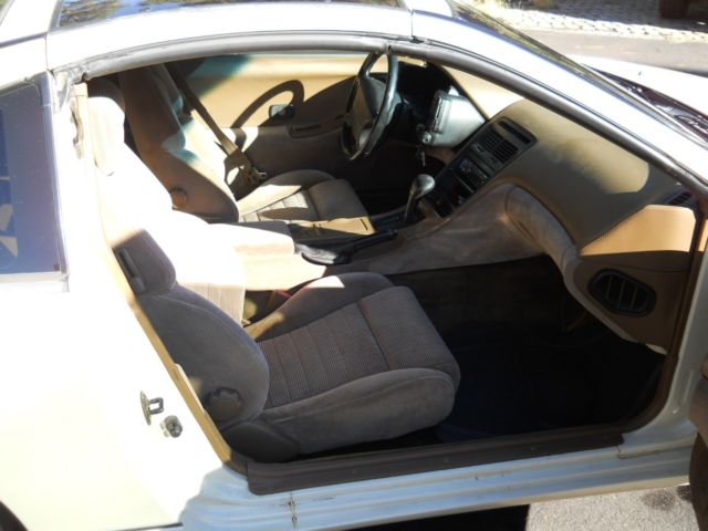 1992 White Nissan 300ZX Fastback