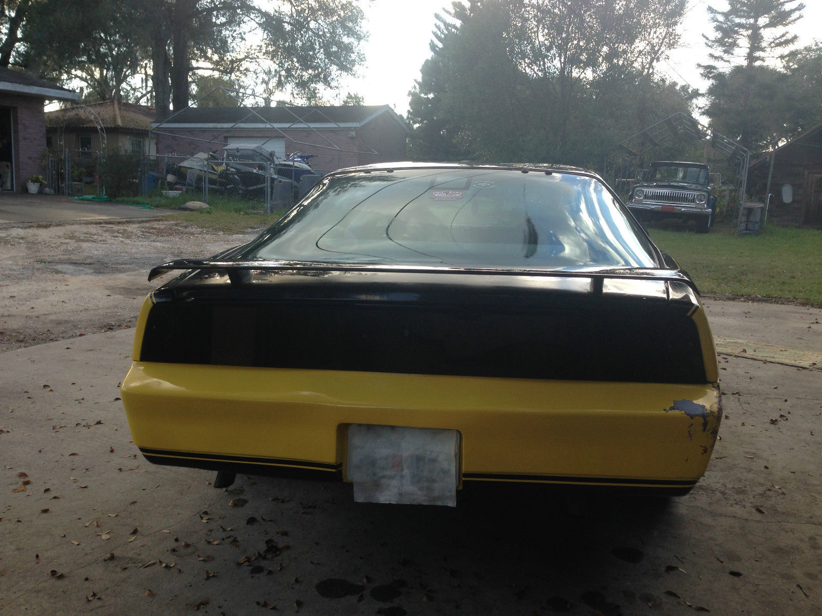 1992 Black/yellow Pontiac Firebird Coupe