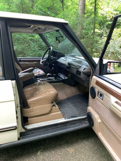1992 White Land Rover Range Rover SUV