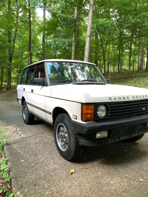 1992 White Land Rover Range Rover SUV