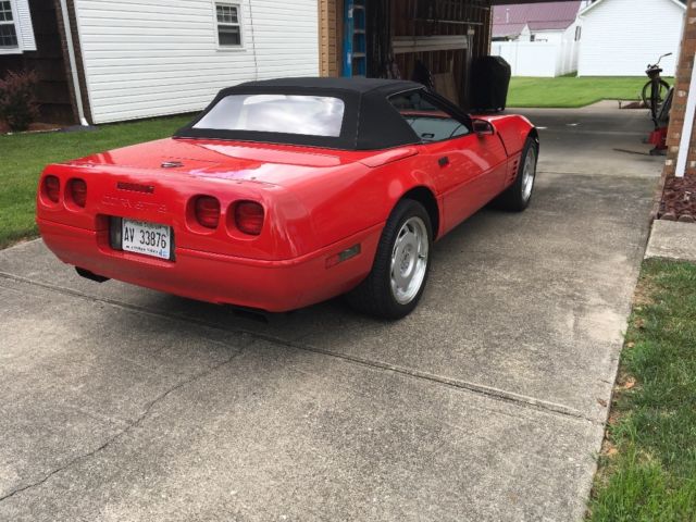 1992 Red Chevrolet Corvette Convertible
