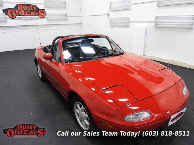 1992 Red Mazda MX-5 Miata Convertible