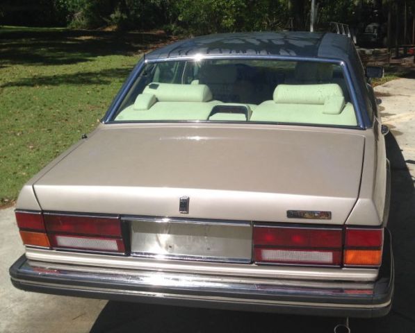 1992 Champagne Rolls-Royce Silver Spirit/Spur/Dawn Sedan