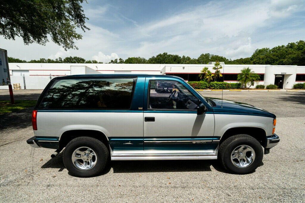 1992 Blue Chevrolet Blazer SUV