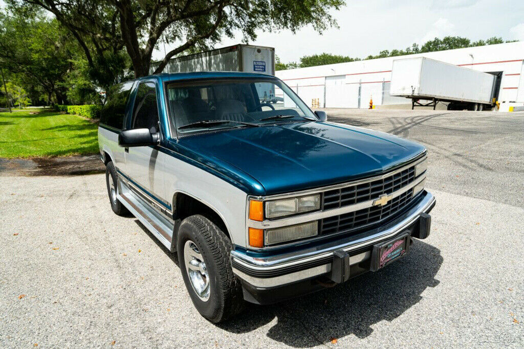 1992 Blue Chevrolet Blazer SUV