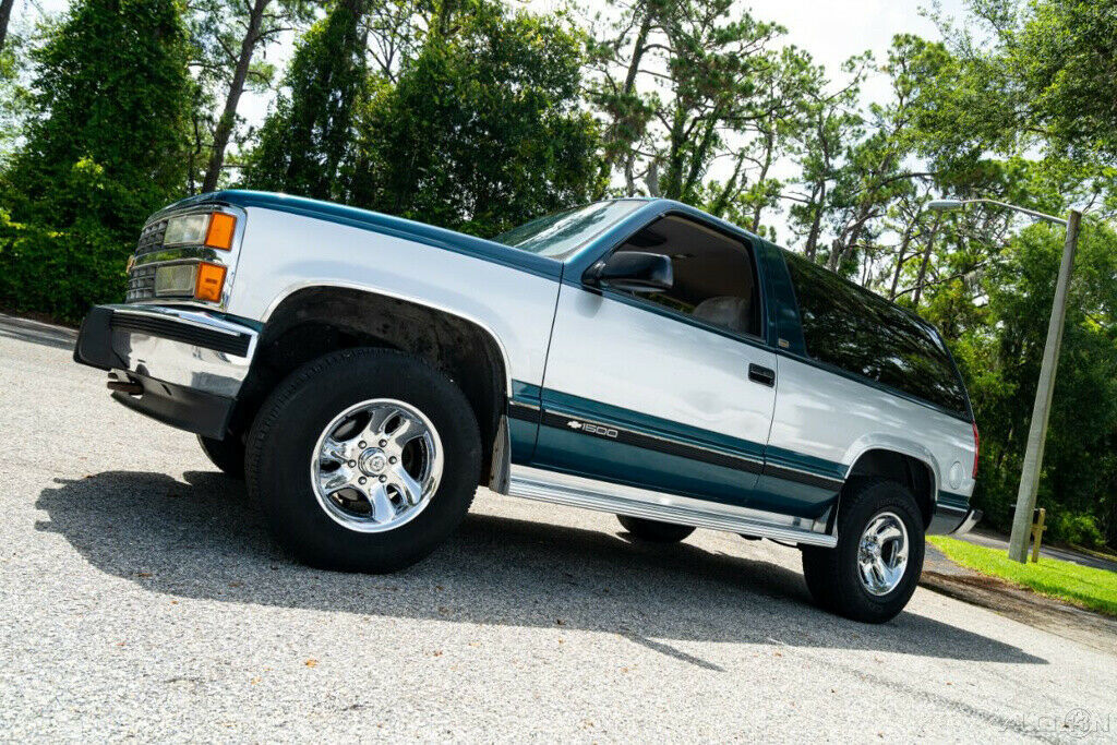1992 Blue Chevrolet Blazer SUV